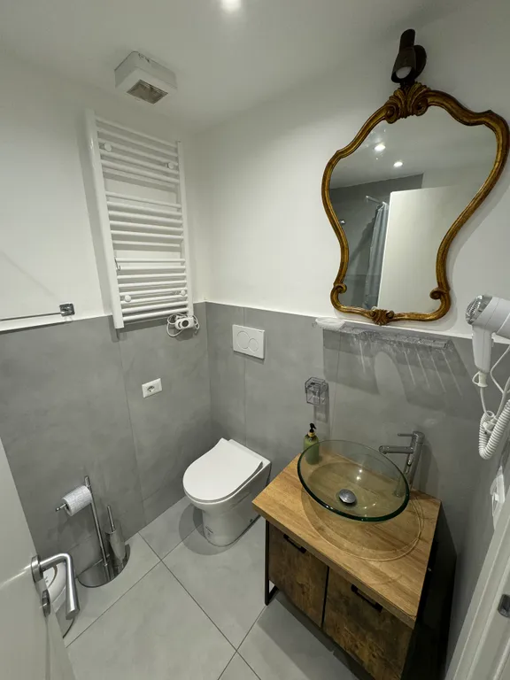 Стильные е комфортные комнаты рядом с Ватиканом