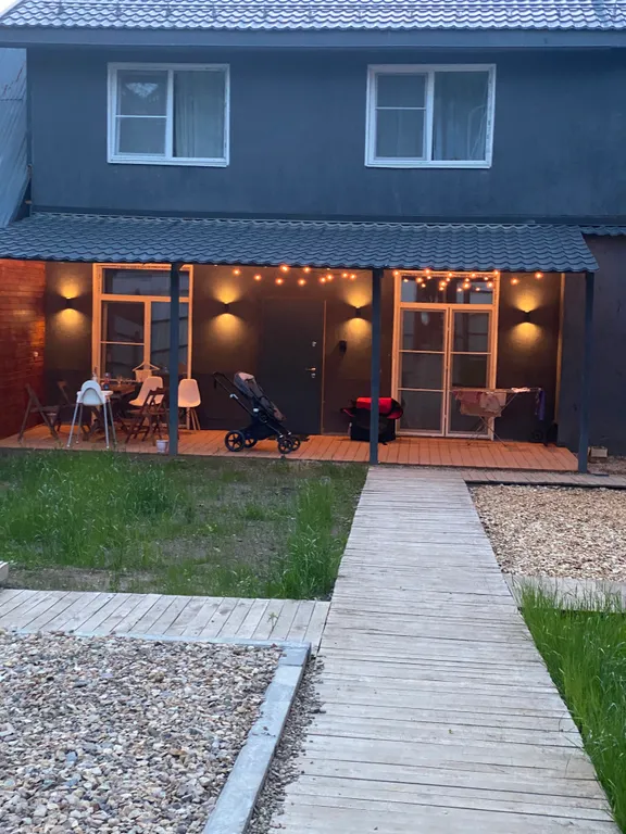 Коттедж Домик с яблонями — Москва