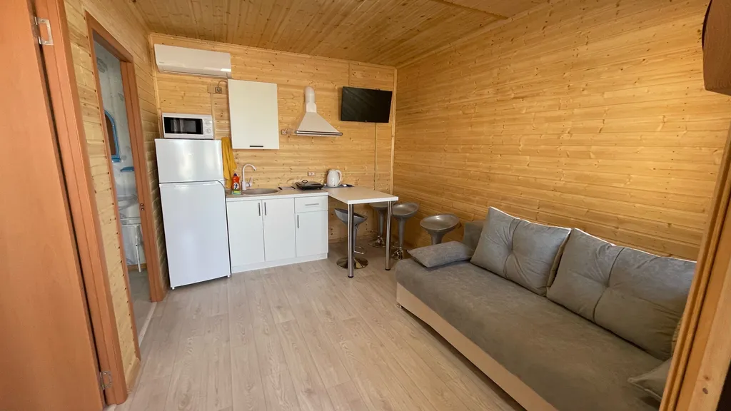 Отдельный домик для семьи с кухней