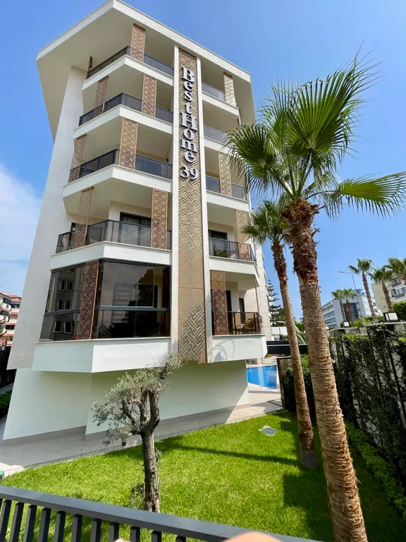 Luxury Flat 300m to the Beach