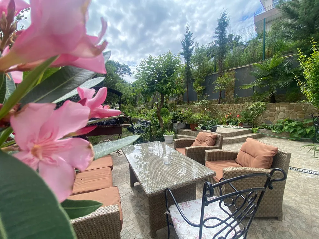 Дом около Дендрария