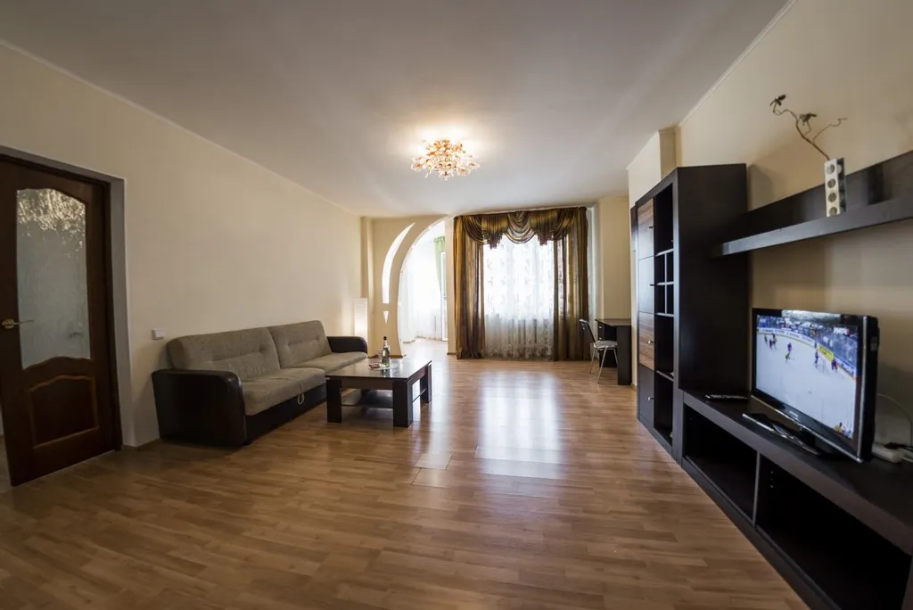 Однокомнатная квартира в центре города — аренда посуточно в Оренбург