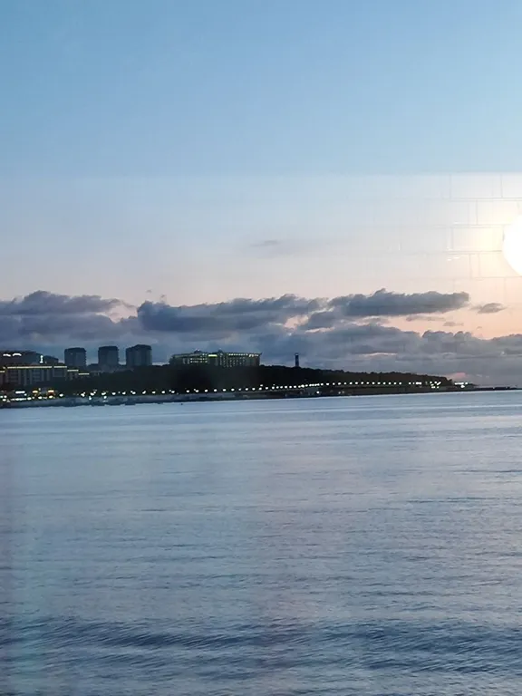 Апартамент с роскошным видом на море и горы