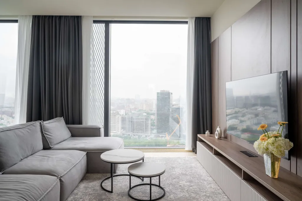 Просторные трёхкомнатные апартаменты в центре города в Capital Towers