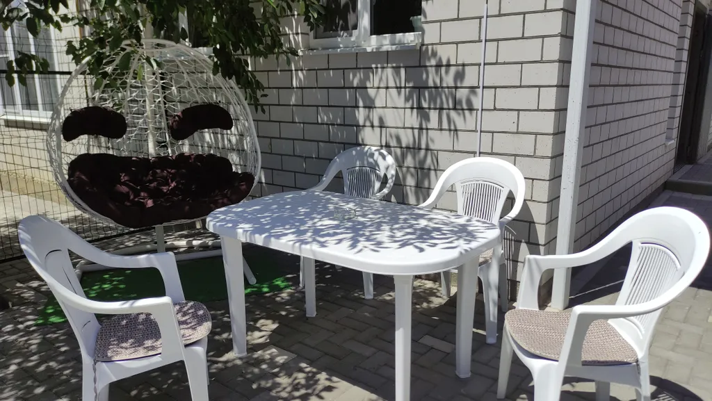 Часть дома в тихом районе с отдельным входом и удобной парковкой