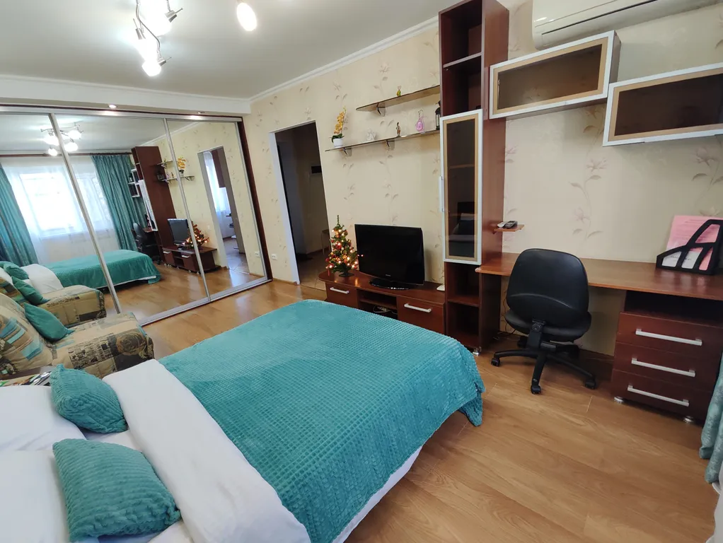 Удобная квартира возле моря и Морской академии