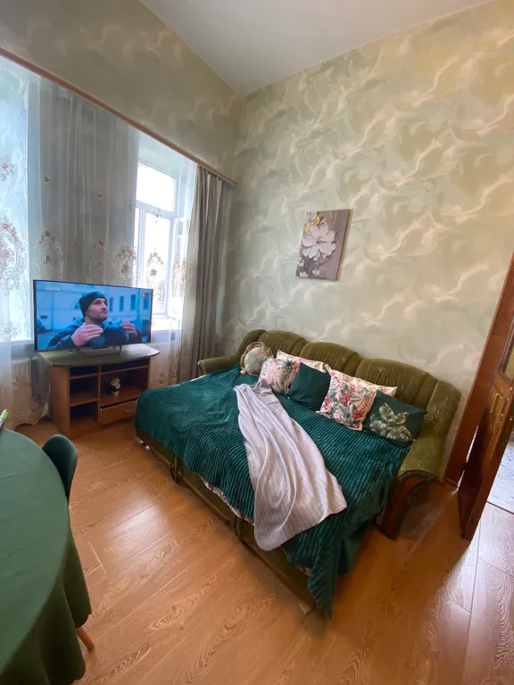 Уникальная квартира с интересным ремонтом и настоящим камином