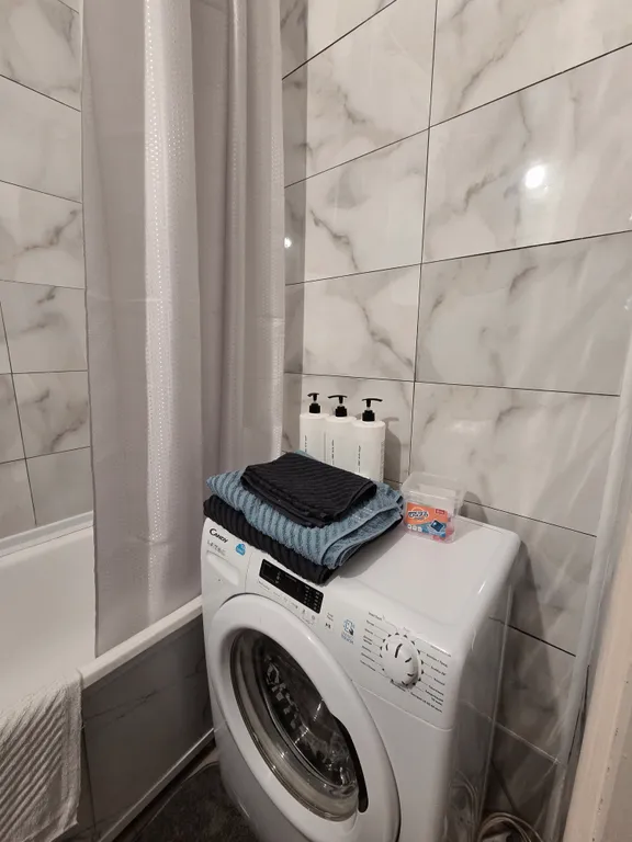 Город у озера. Город из "Брата"