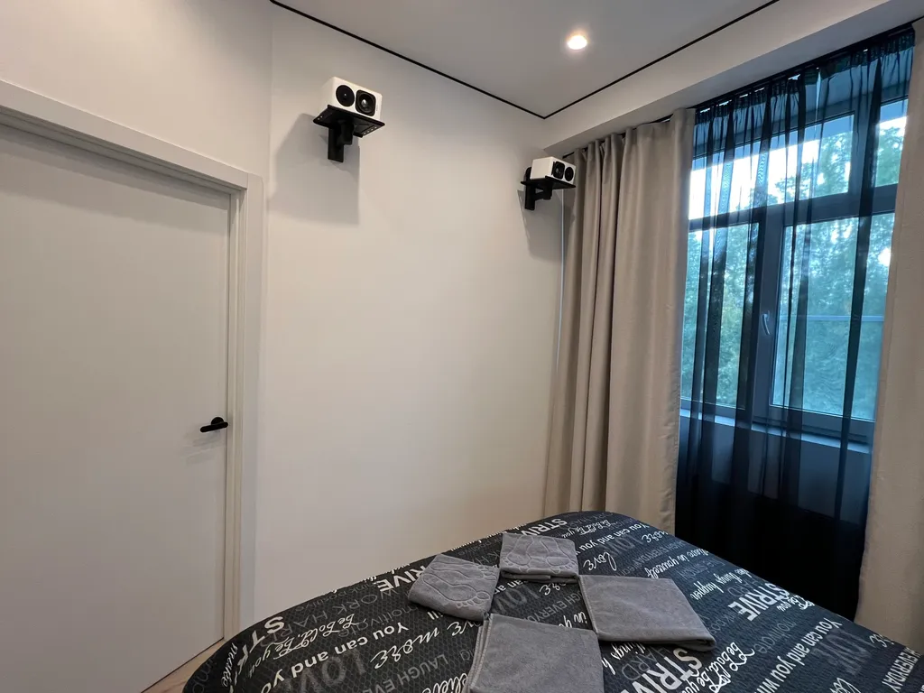 Апартаменты с джакузи кинопроектором и игровой приставкой