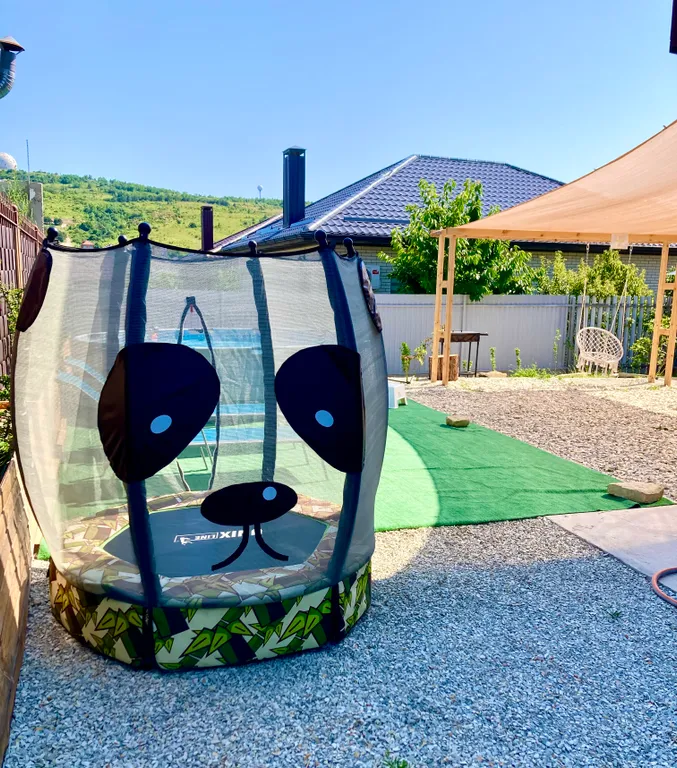 Дом с видом на море и горы