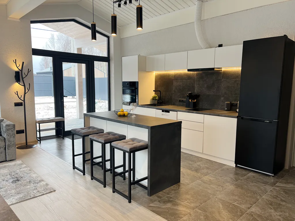 Стильный новый и просторный дом у горнолыжного курорта