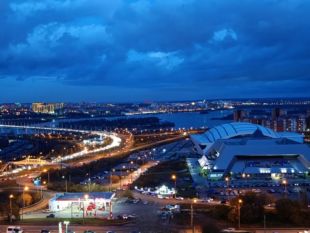 Квартира с красивым ночным видом