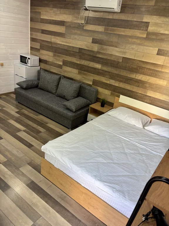 Домик в пешей доступности от моря со своей территорией