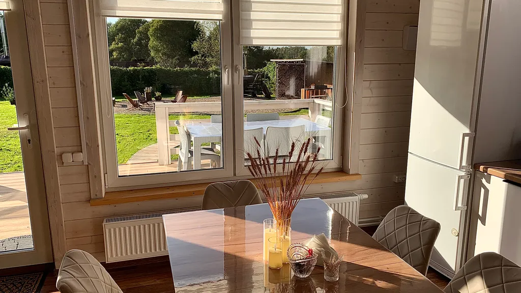 Уютный современный дом с террасой и банным чаном на участке 17 соток