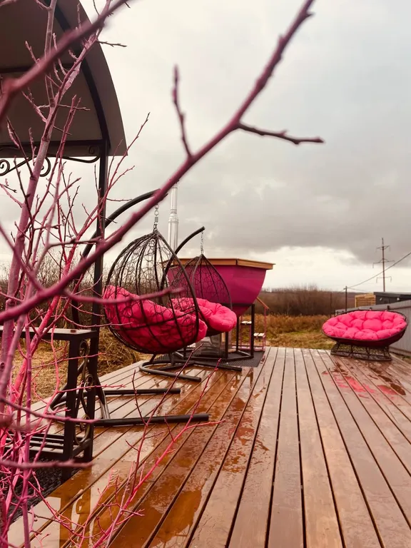 Дом с розовым чаном