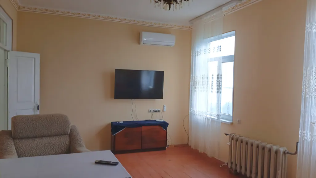 Коттедж Второй этаж дома с прекрасным видом на море и город — Сухум