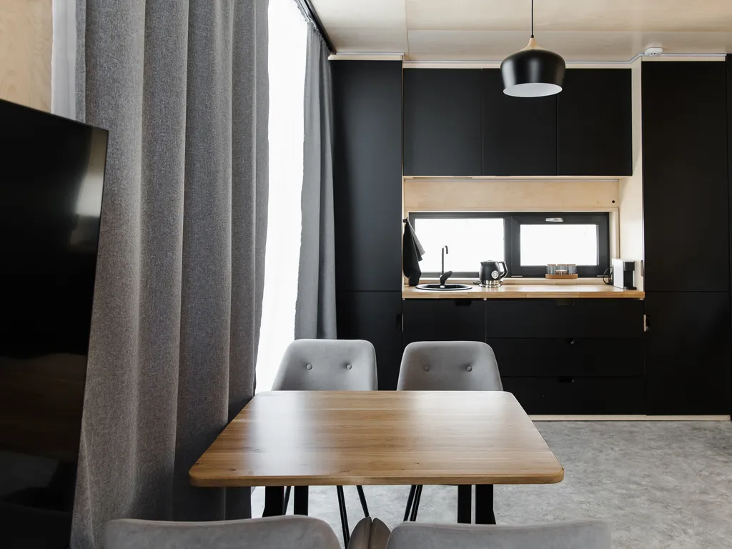 Коттедж «Хибины» с видом на горы и просторной верандой