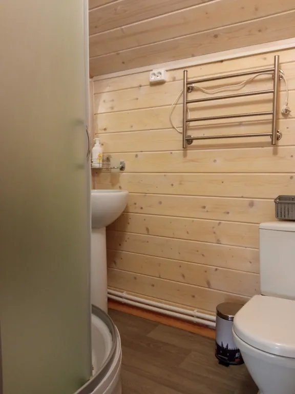 Двухэтажные апартаменты в доме у озера