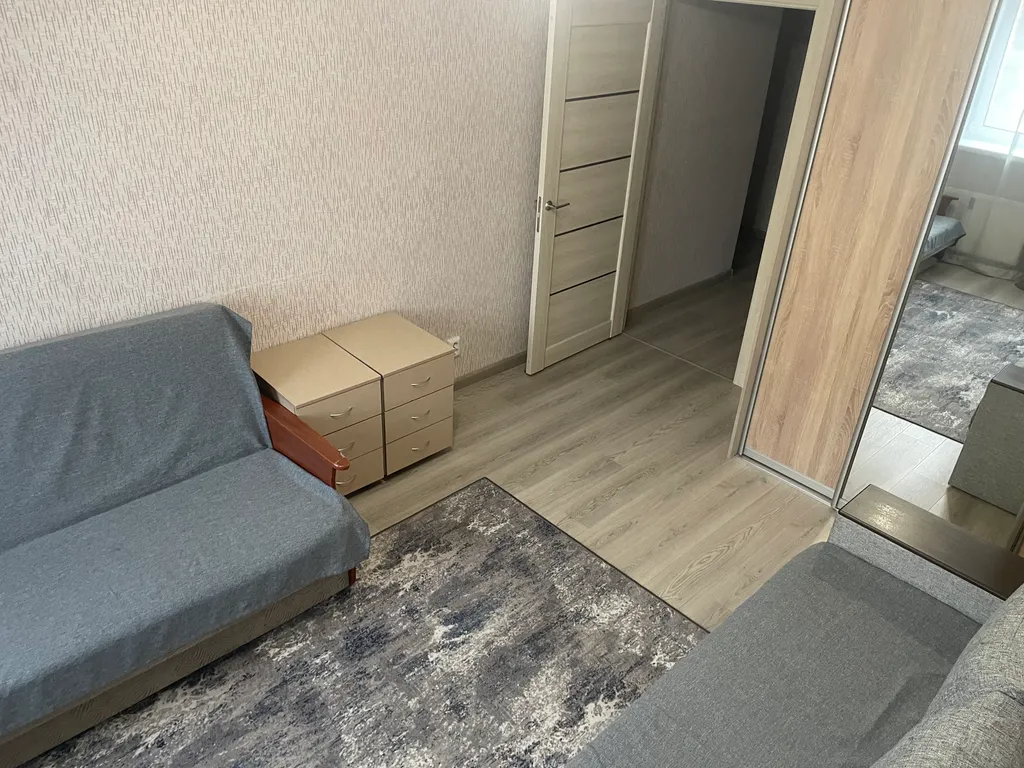 Уютная просторная квартира с просторной кухней