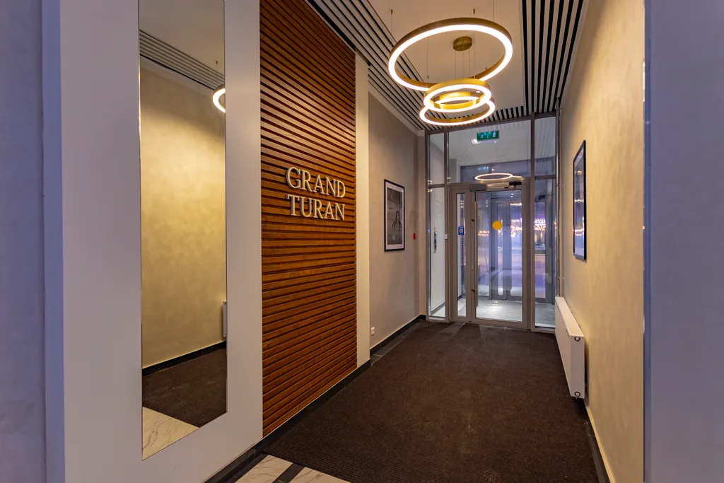 Апартаменты возле Хан-Шатыра — главной достопримечательности Астаны