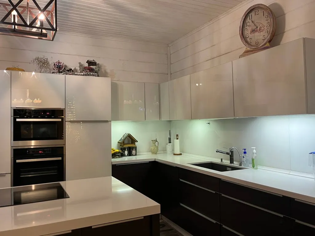 Уютный дом в сказочном лесу