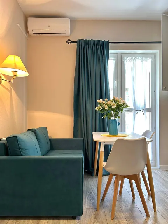 Квартира Апартаменты "AzurGarden" — Варваровка