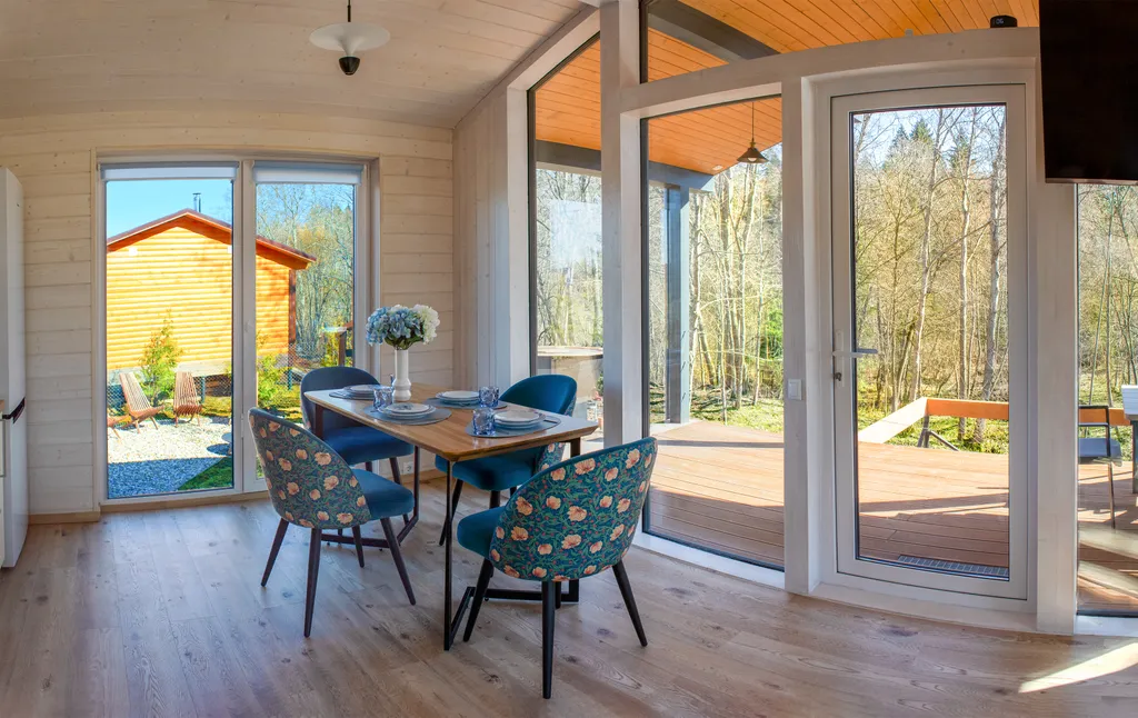 Дизайнерский дом Море в лесу