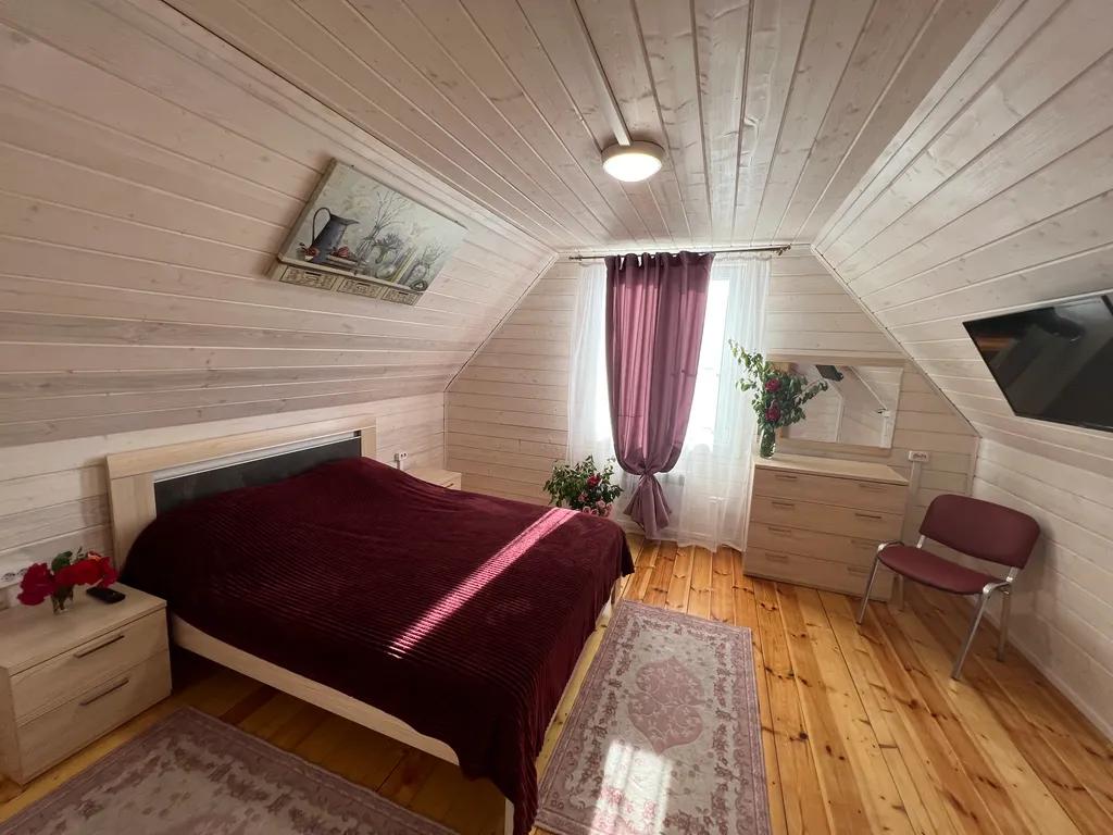 Уютный коттедж в черте города