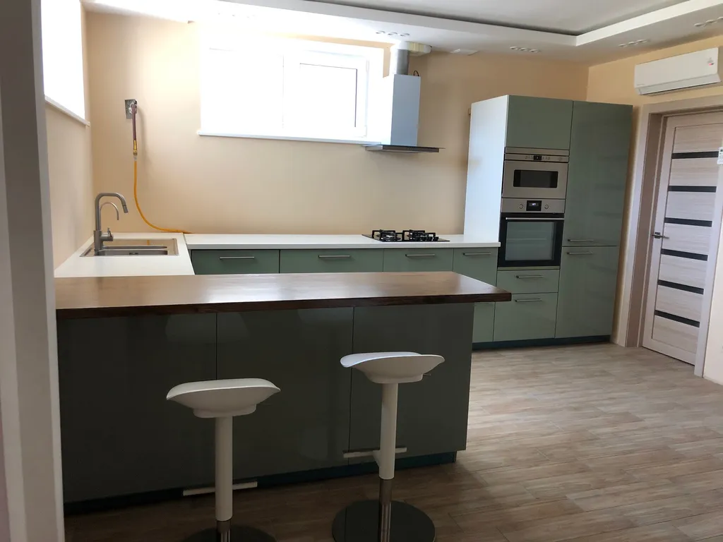 Двухкомнатные апартаменты с балконом, с видом на горы