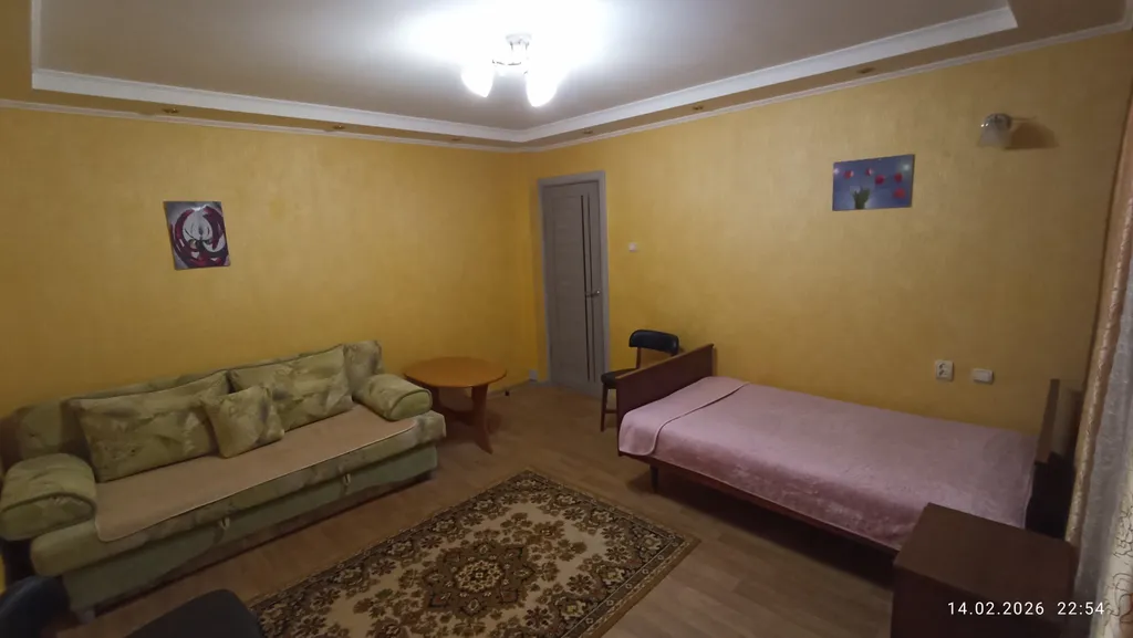 Уютная квартира в жилом районе, рядом с бассейном, магазинами и остановкой