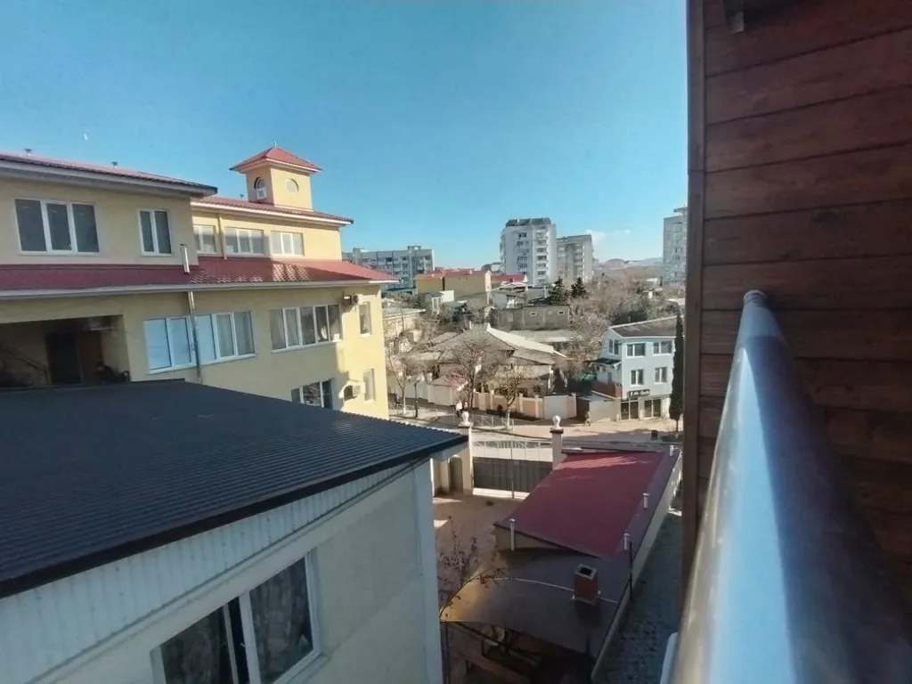 Квартира Двухкомнатная квартира рядом с кипарисовой аллеей — Судак