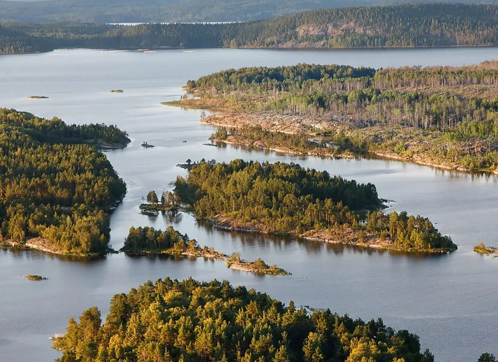 Двухэтажный дом с жаркой сауной у Ладожского озера