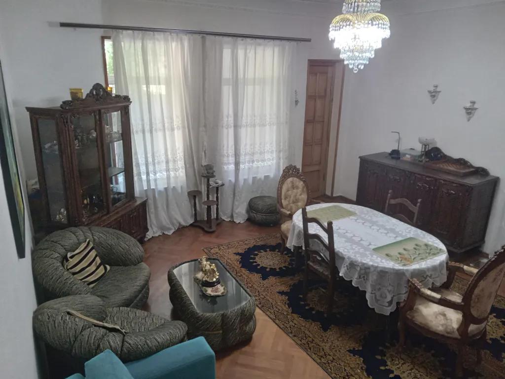 Большой семейный номер со своим санузлом и смежным номером