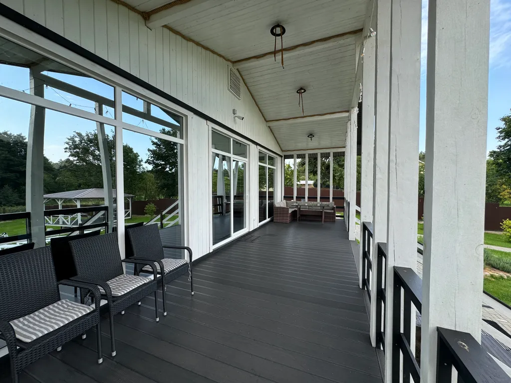 Комфортабельный дом на берегу озера Нарочь