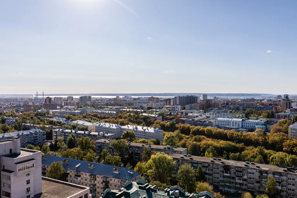2-комнатная в центре с панорамным видом на город и террасой