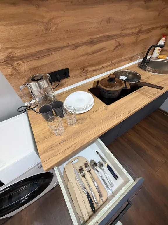 Квартира-студия: горы,канатная дорога и уют "