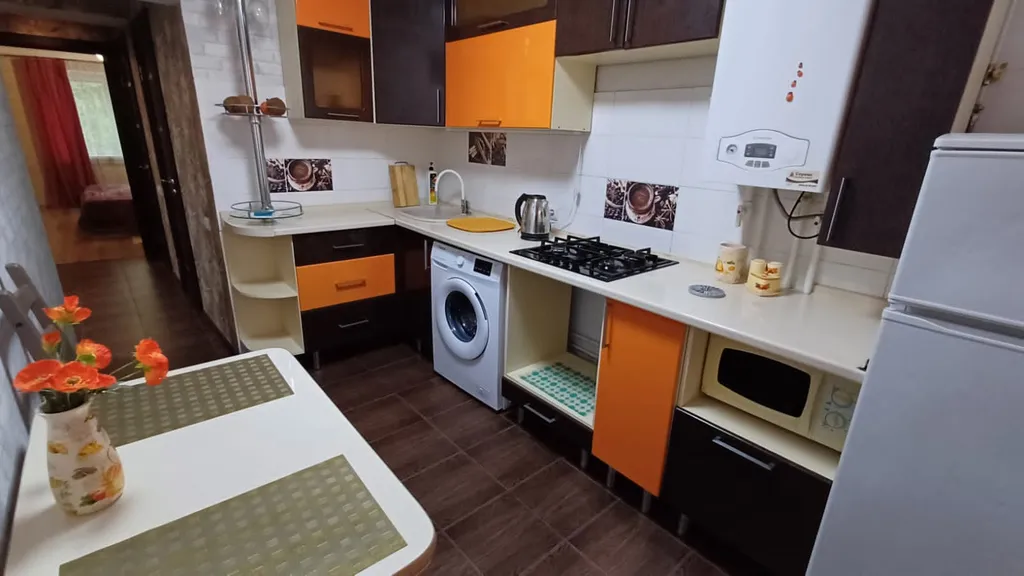 Уютная квартира — аренда посуточно в Шахты