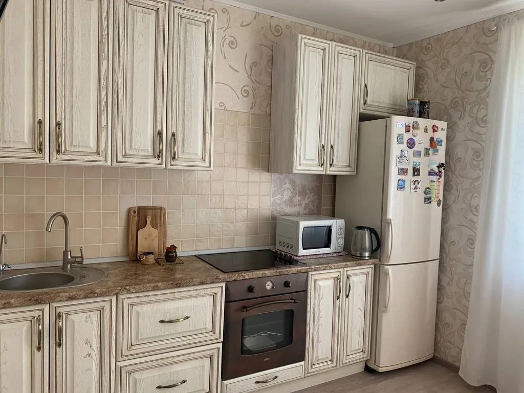 Уютная 2-х комнатная квартира в новом доме с парковкой