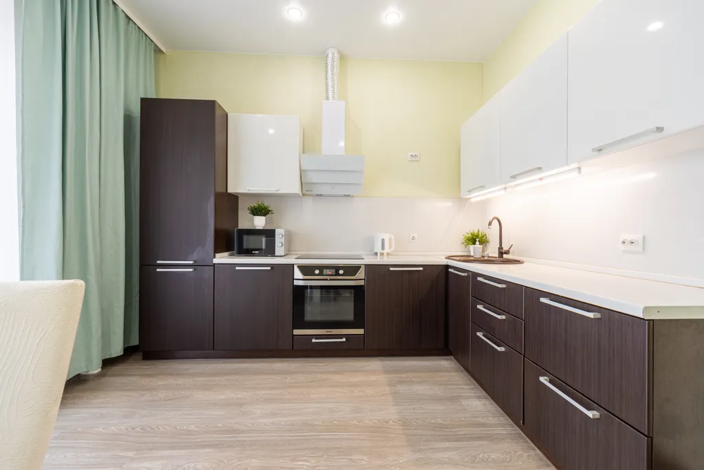 Просторная и люксовая квартира с новым ремонтом возле ТЦ Планета