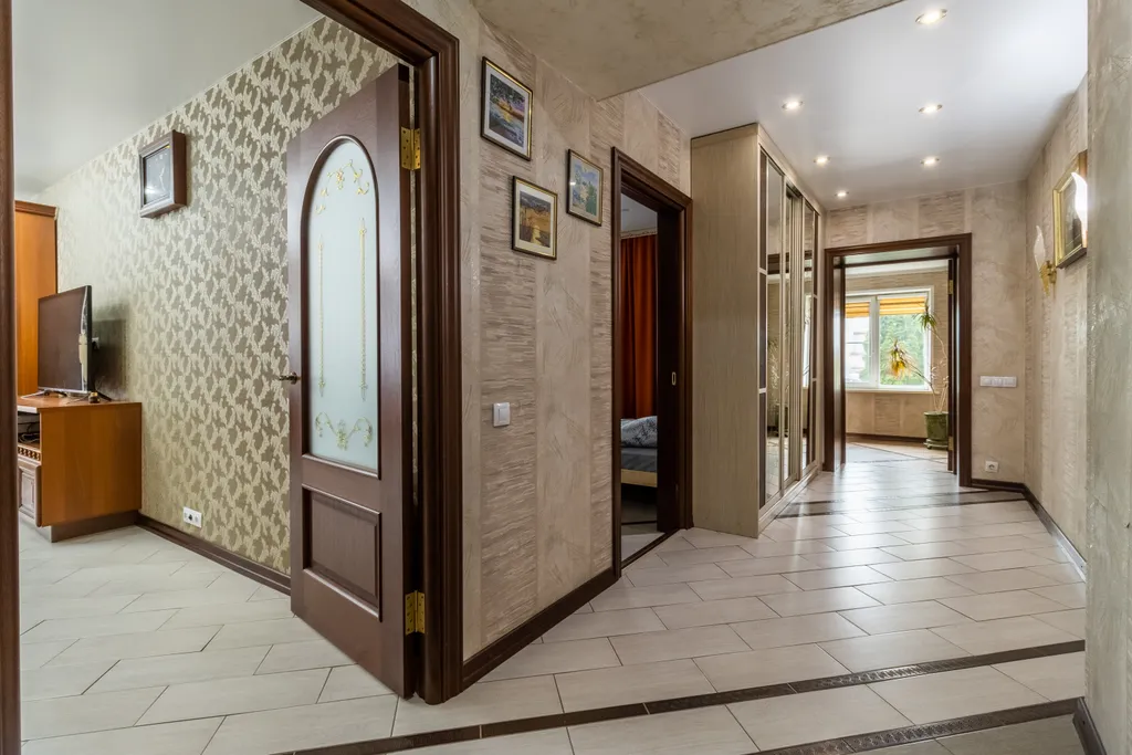 Дом у озера Solar love