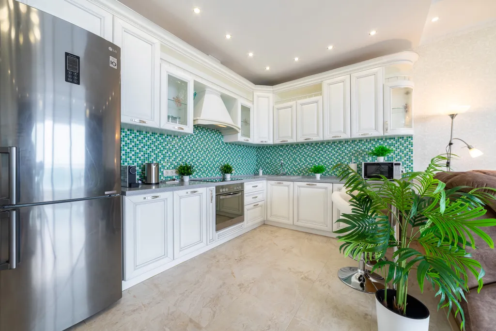 Роскошная идеал квартира с двумя террасами, тремя санузлами и бассейн