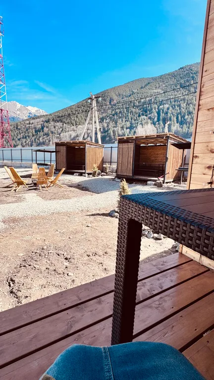 Уютный домик с видом на горы