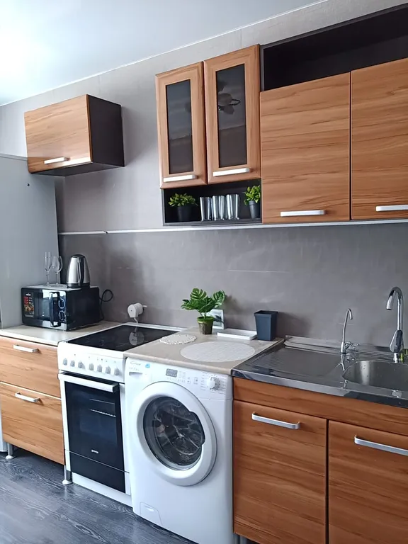 Просторная квартира рядом с Броско Мол