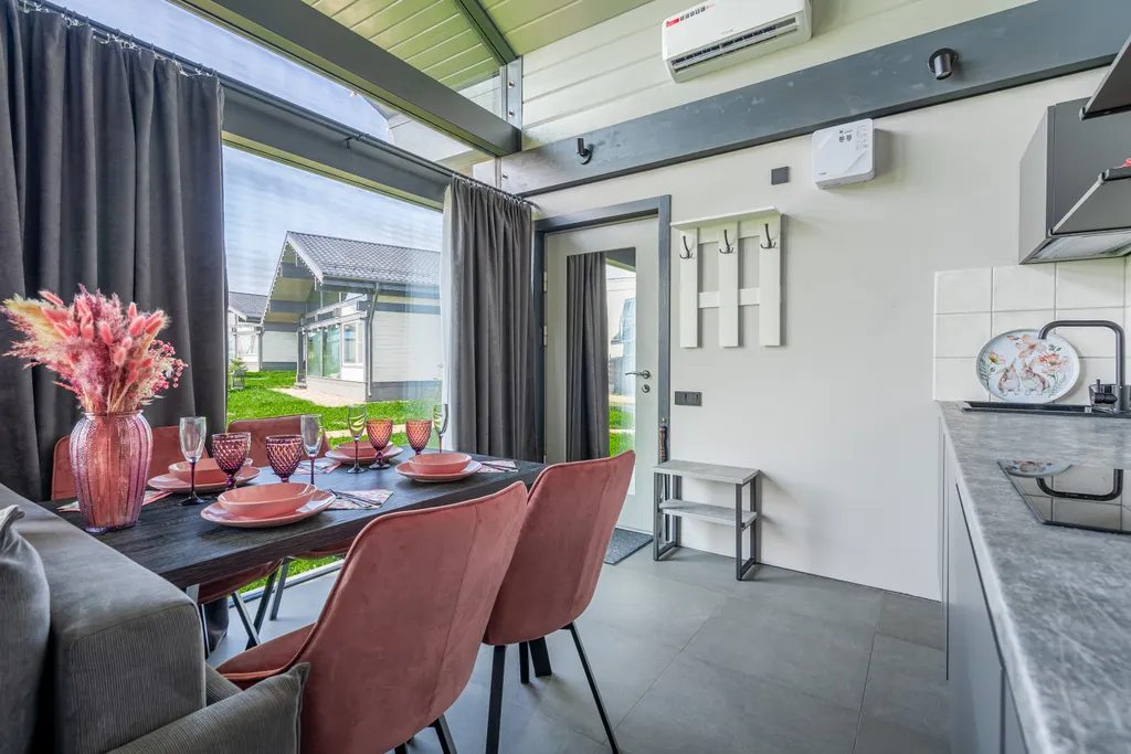 Розовый домик в Загородном клубе у Плещеева озера