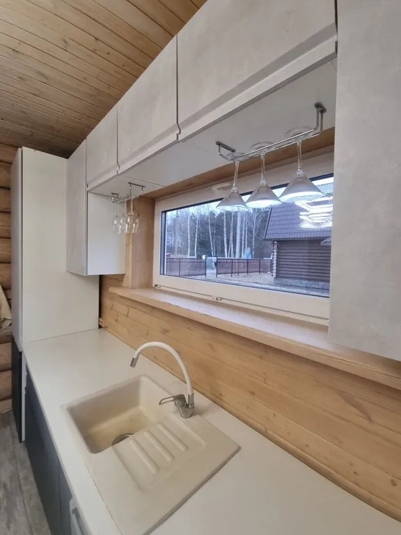 Дом с прудом