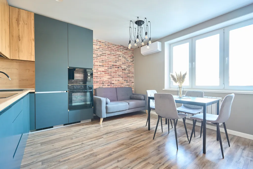 Квартира с дизайнерский ремонтом в новом доме, есть парковка