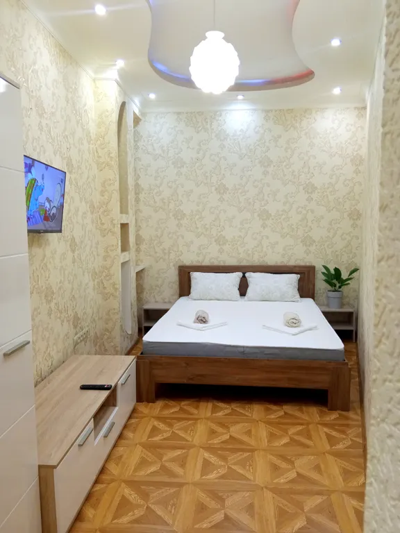 Светлая и уютная квартира в исторической части города — аренда посуточно в Владикавказ