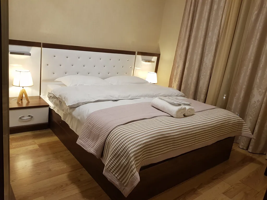 Уютная квартира в охроняемом жилом комплексе — аренда посуточно в Тбилиси