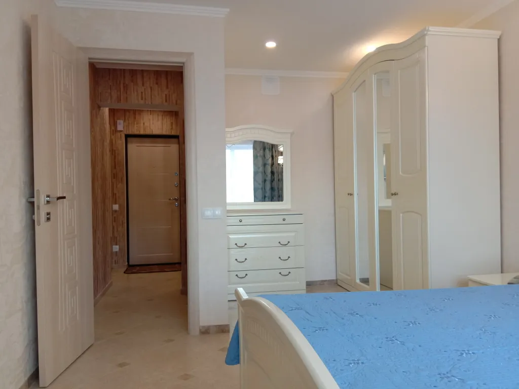 Современная квартира в Алуште на 1-й линии от моря