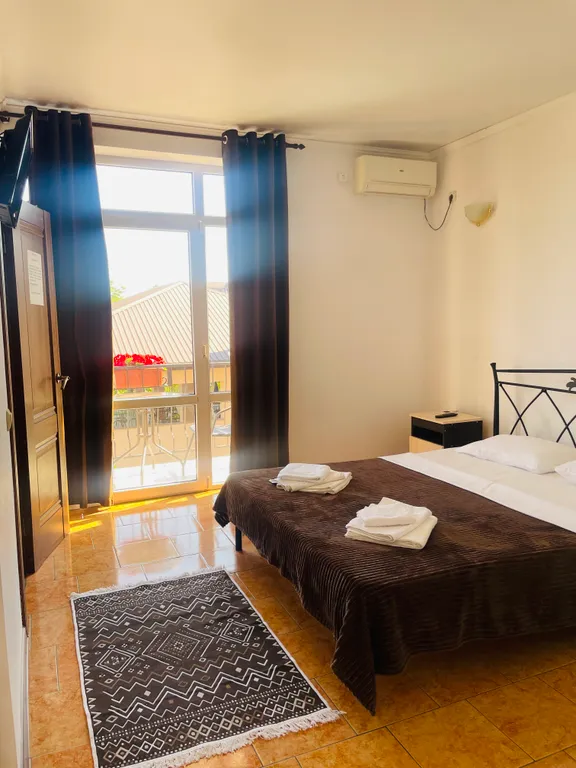 Двухместный номер с балконом и включенным завтраком